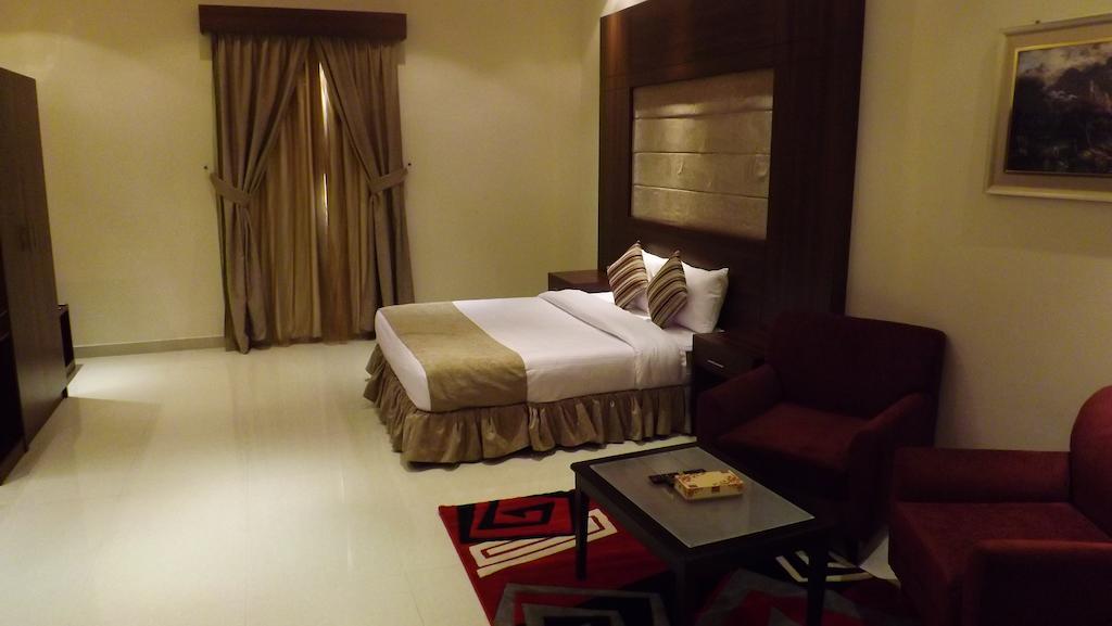 Baron Palace - Almasif Hotel Apartments Rijád Szoba fotó
