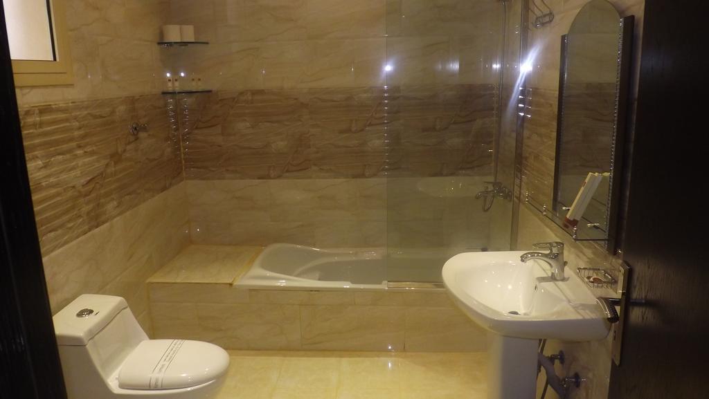 Baron Palace - Almasif Hotel Apartments Rijád Szoba fotó