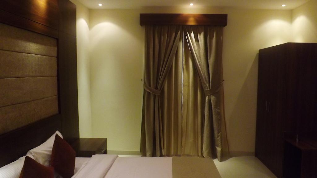 Baron Palace - Almasif Hotel Apartments Rijád Szoba fotó