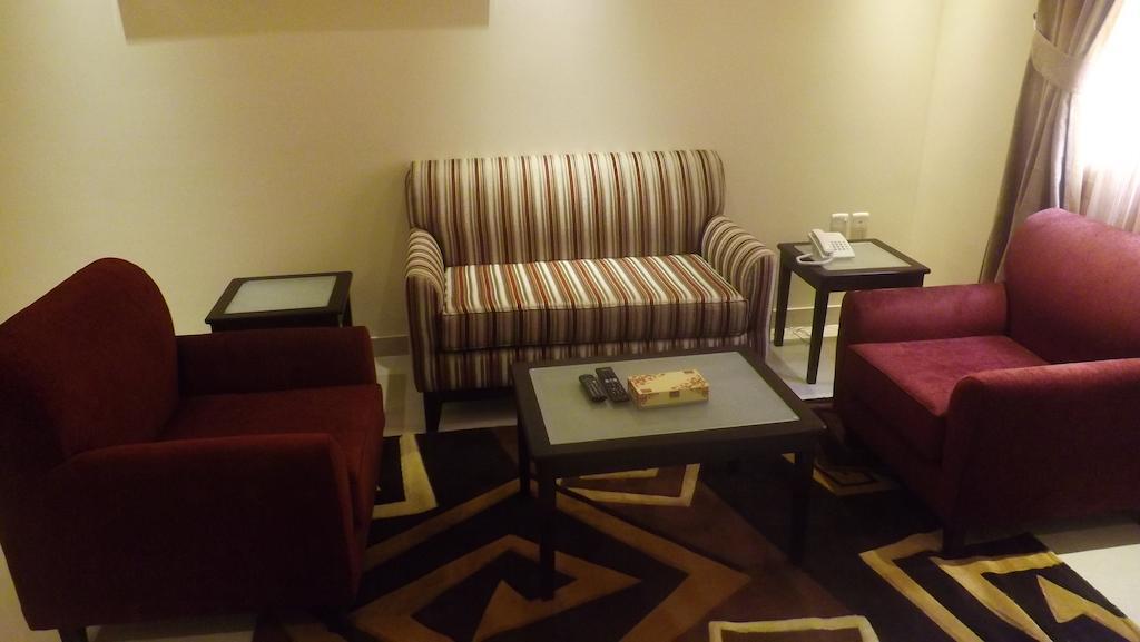 Baron Palace - Almasif Hotel Apartments Rijád Szoba fotó