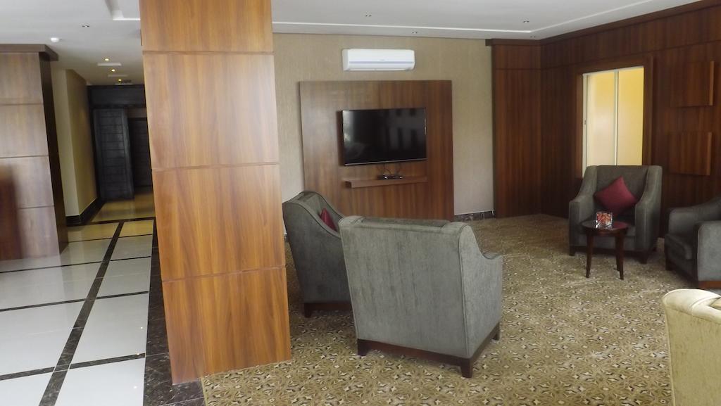 Baron Palace - Almasif Hotel Apartments Rijád Kültér fotó