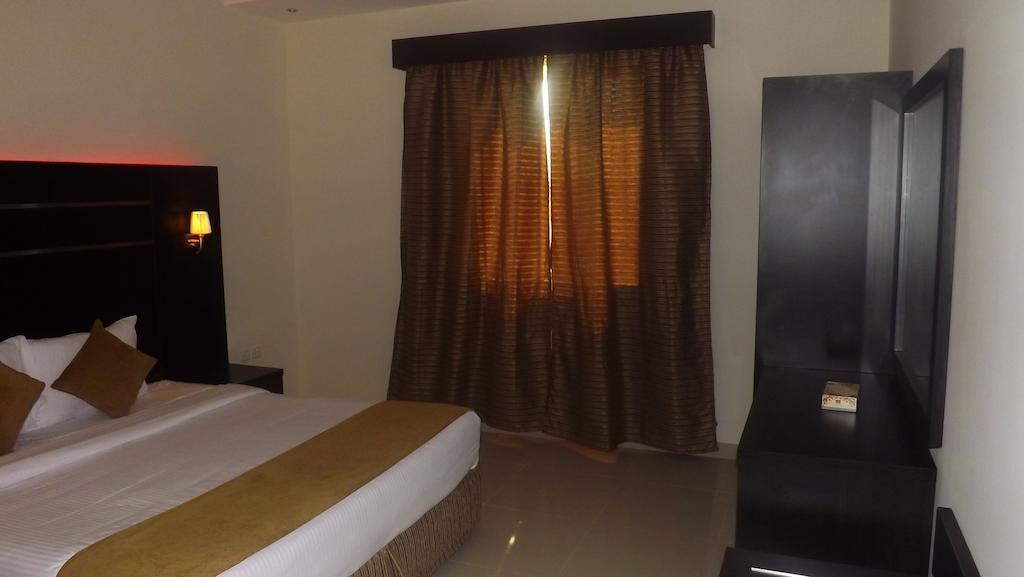 Baron Palace - Almasif Hotel Apartments Rijád Kültér fotó