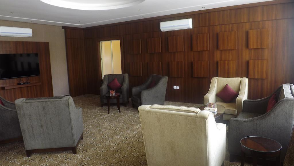 Baron Palace - Almasif Hotel Apartments Rijád Kültér fotó